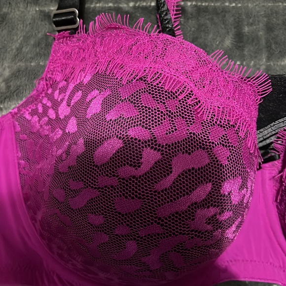 Ashley Graham Pink and Black Bra - Picture 2 of 6